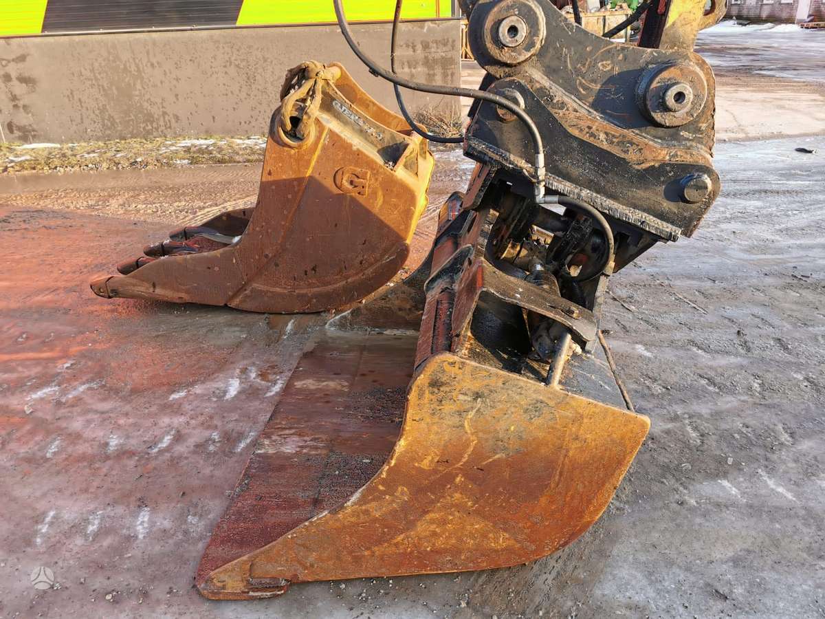 Caterpillar 323 D, ekskavatori