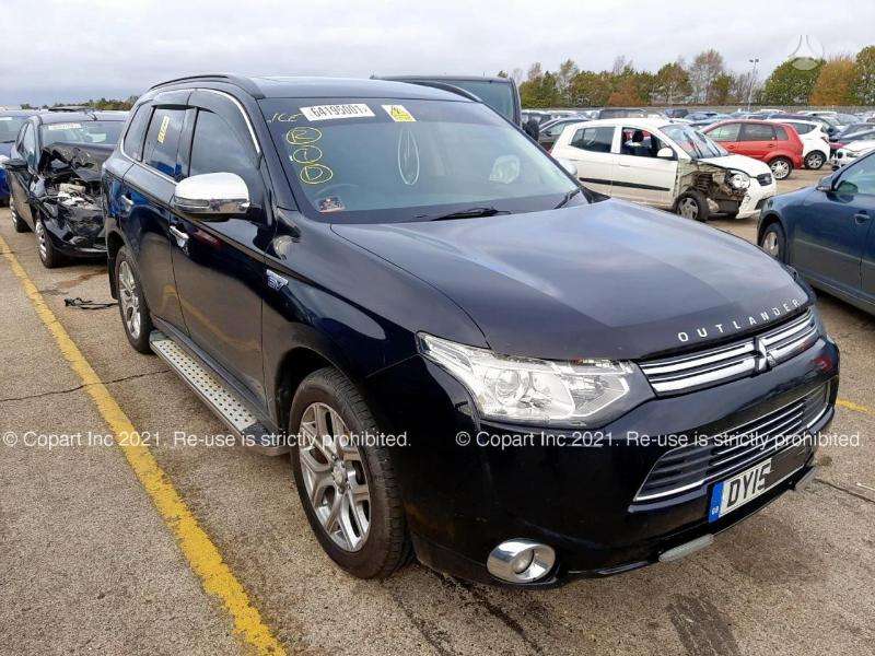 Mitsubishi Outlander Visas auto ardomas dalimis plug in