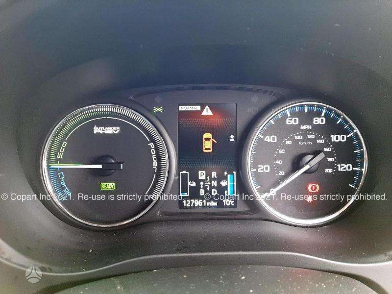 Mitsubishi Outlander Visas auto ardomas dalimis plug in