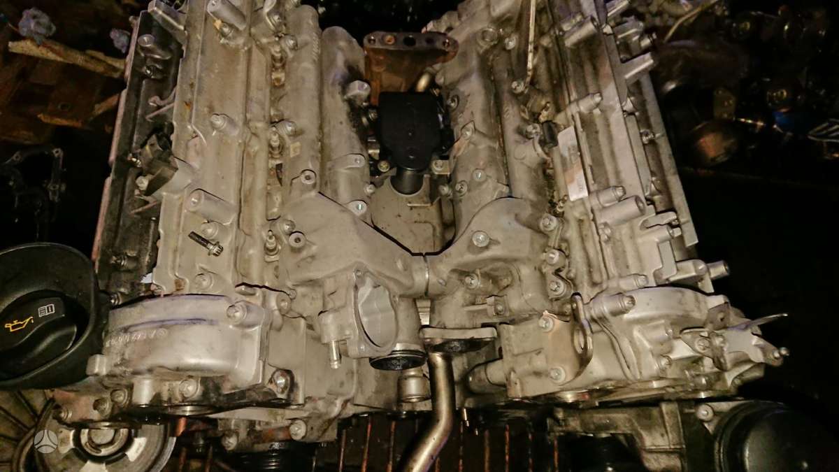 Mercedes-Benz E klasė Variklis dalimis