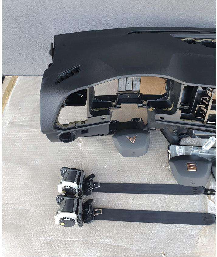 Seat Ateca panelė, oro pagalvės, saugos diržai