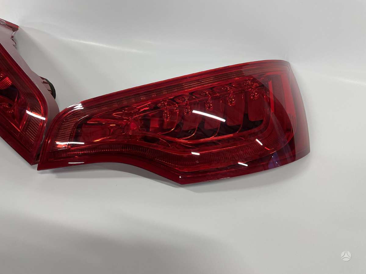 Audi Q7 lights