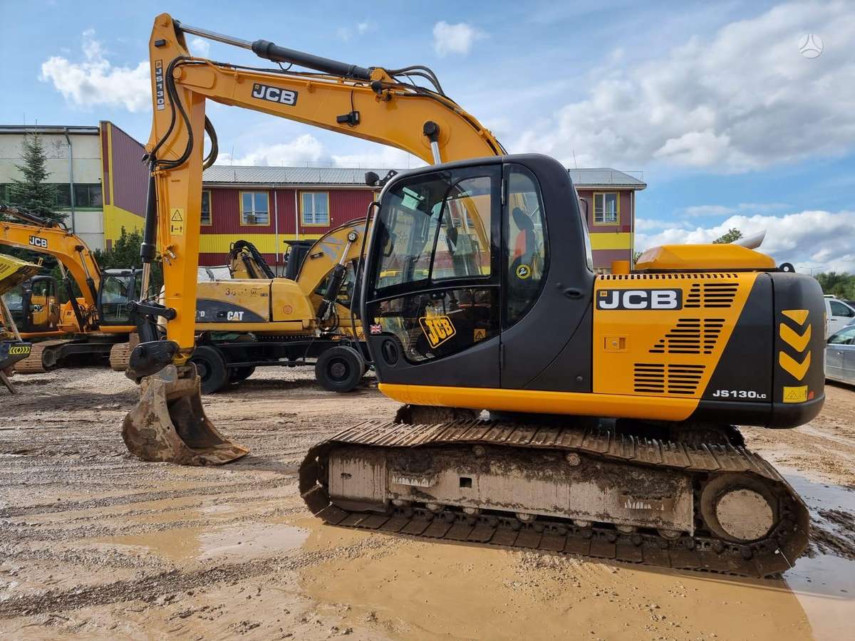 JCB JS130LC, ekskavatoriai