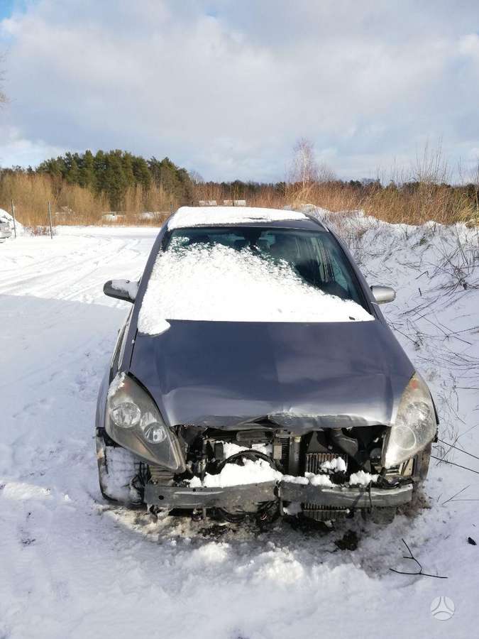 Opel Zafira for parts
