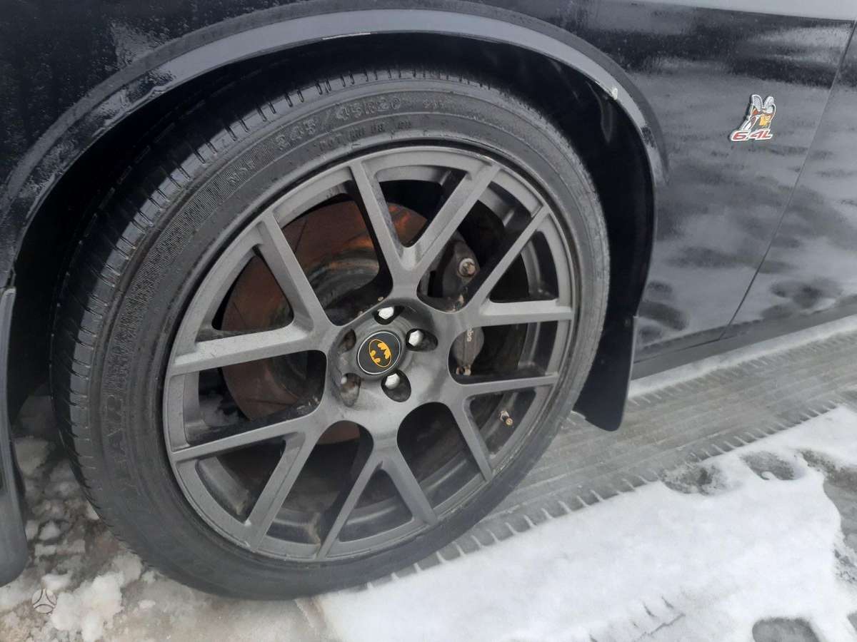 Dodge Challenger по частям