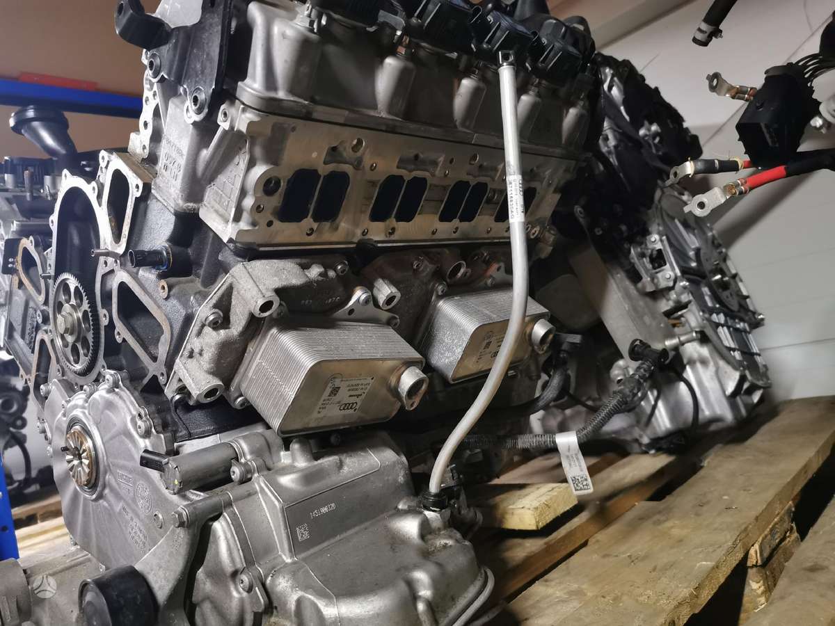 Audi SQ7, Czac, variklio detalės