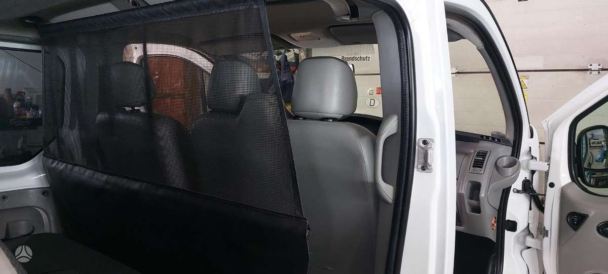 Renault Trafic аксессуары и эксплоатационные материалы