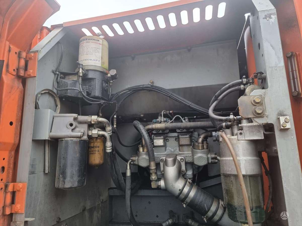 Hitachi X250LC-3, экскаваторы