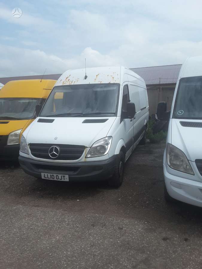 Mercedes-Benz Sprinter, cargo vans