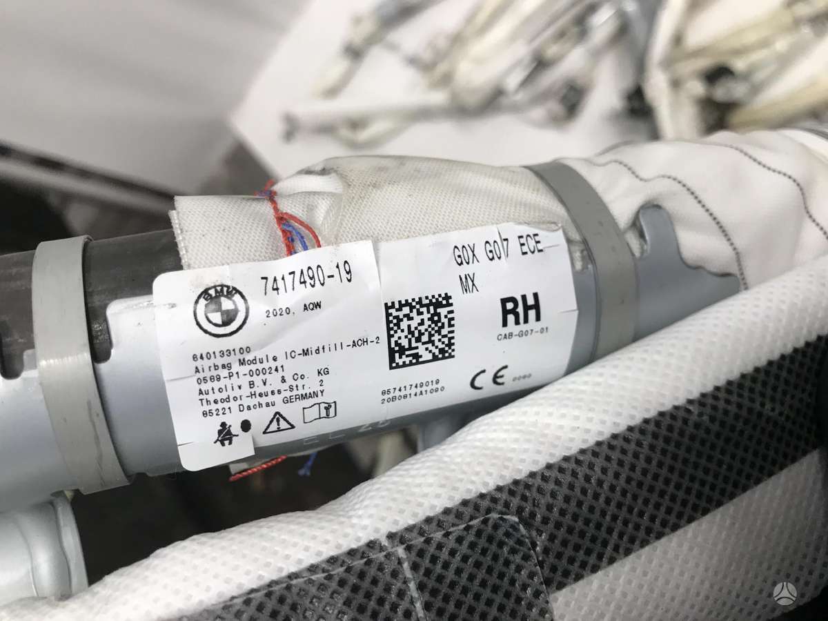 BMW X7 airbags