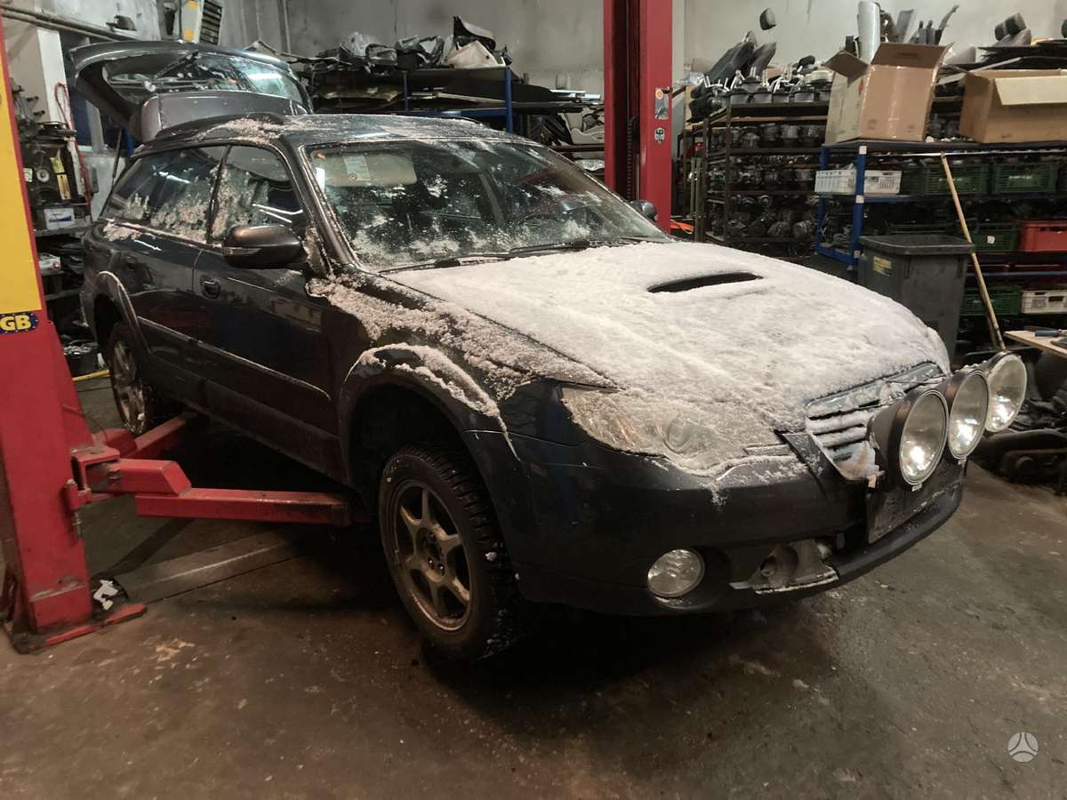 Subaru Outback Xenon žibintai kablys