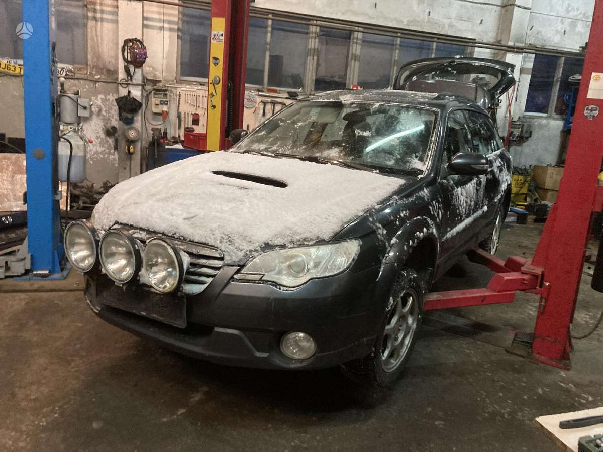 Subaru Outback Xenon žibintai kablys