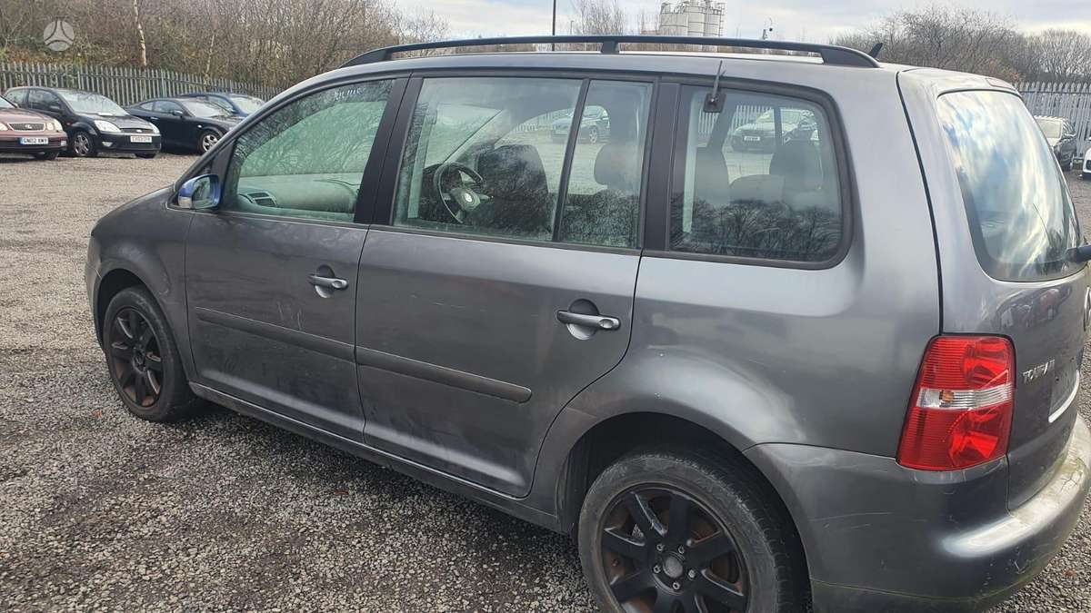 Volkswagen Touran dalimis