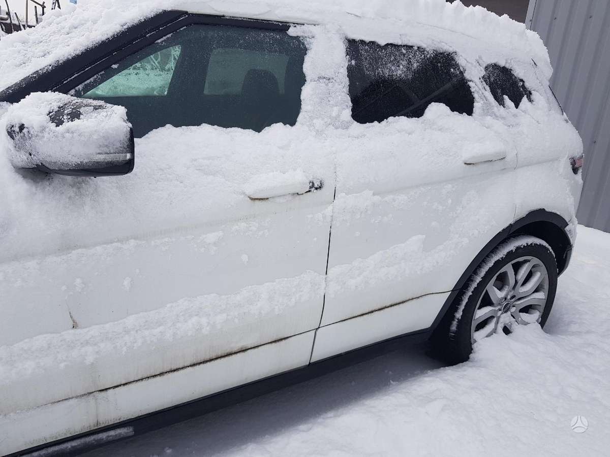 Land Rover Evoque dalimis. Rida 75 000km