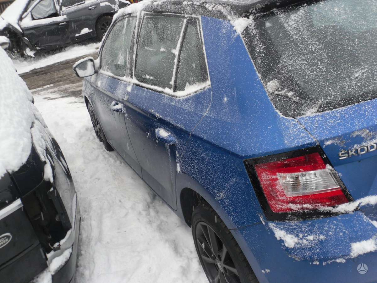Skoda Fabia dalimis