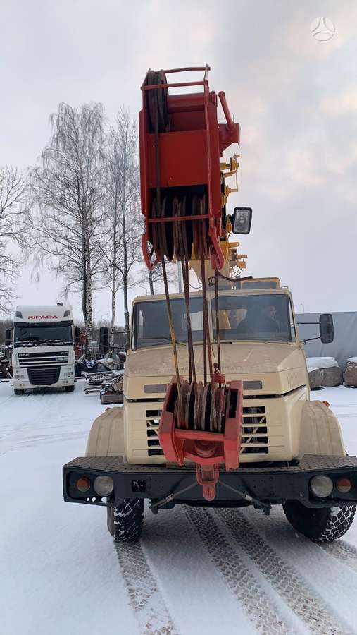 Kraz 250, kranai