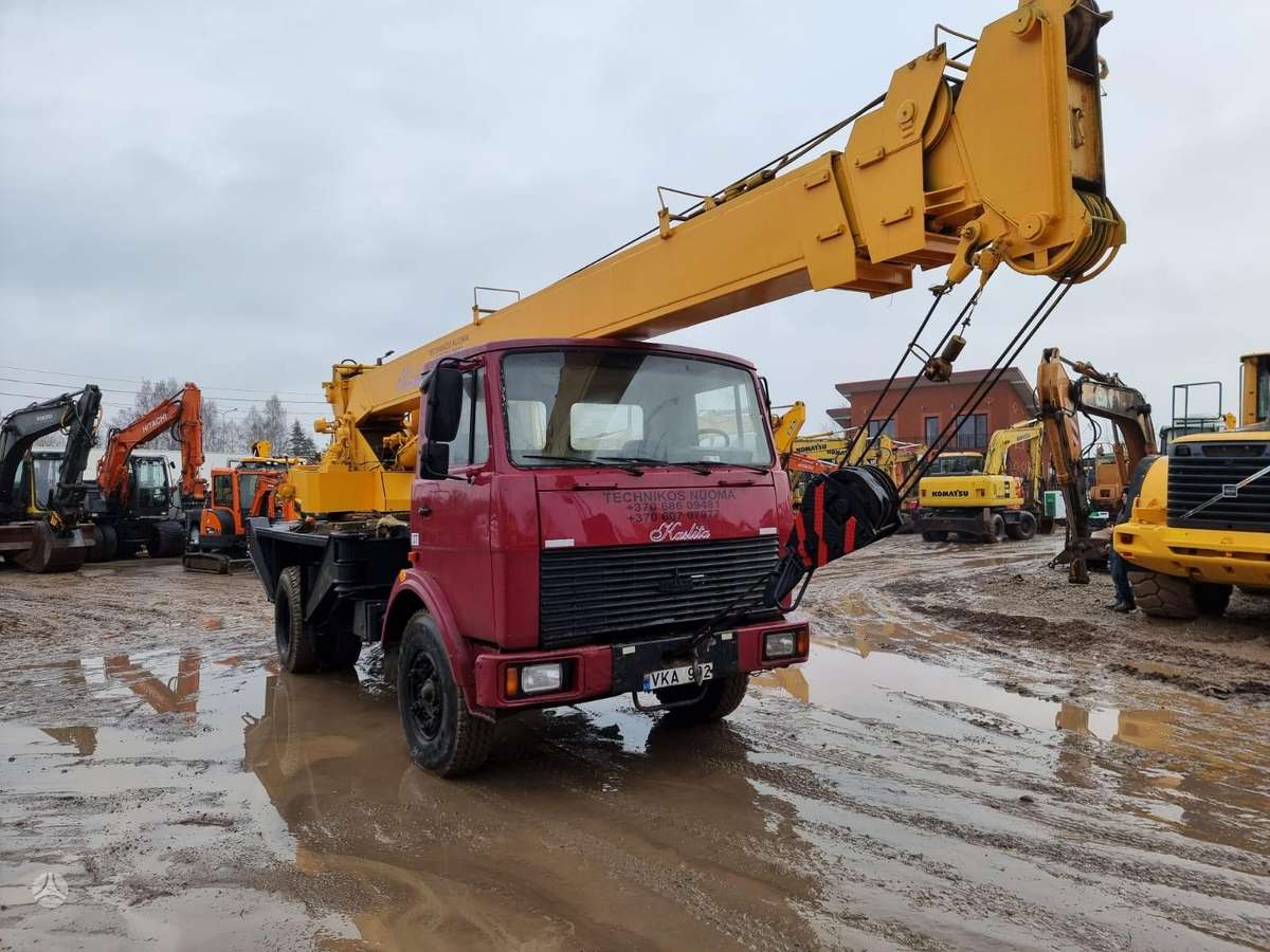 MAZ 5337, краны
