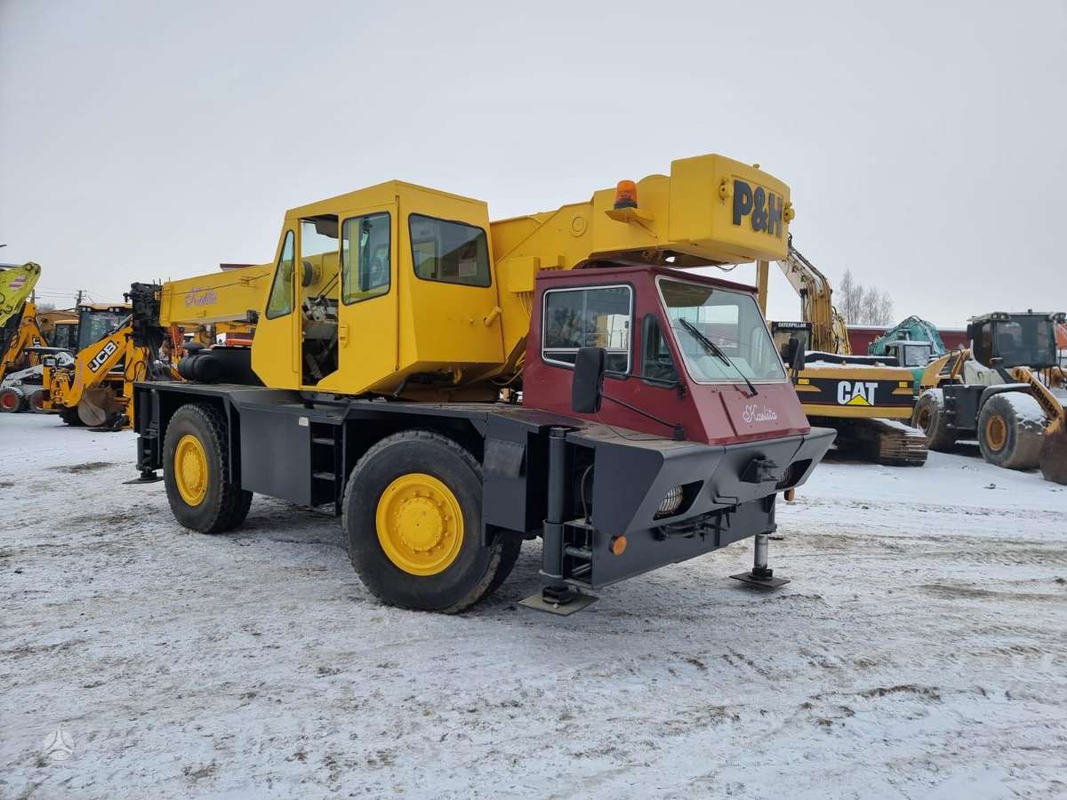 P & H Omega 520 4x4, crane