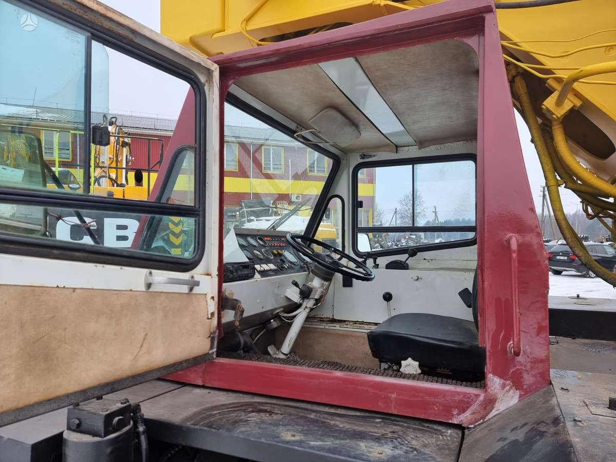 P & H Omega 520 4x4, crane