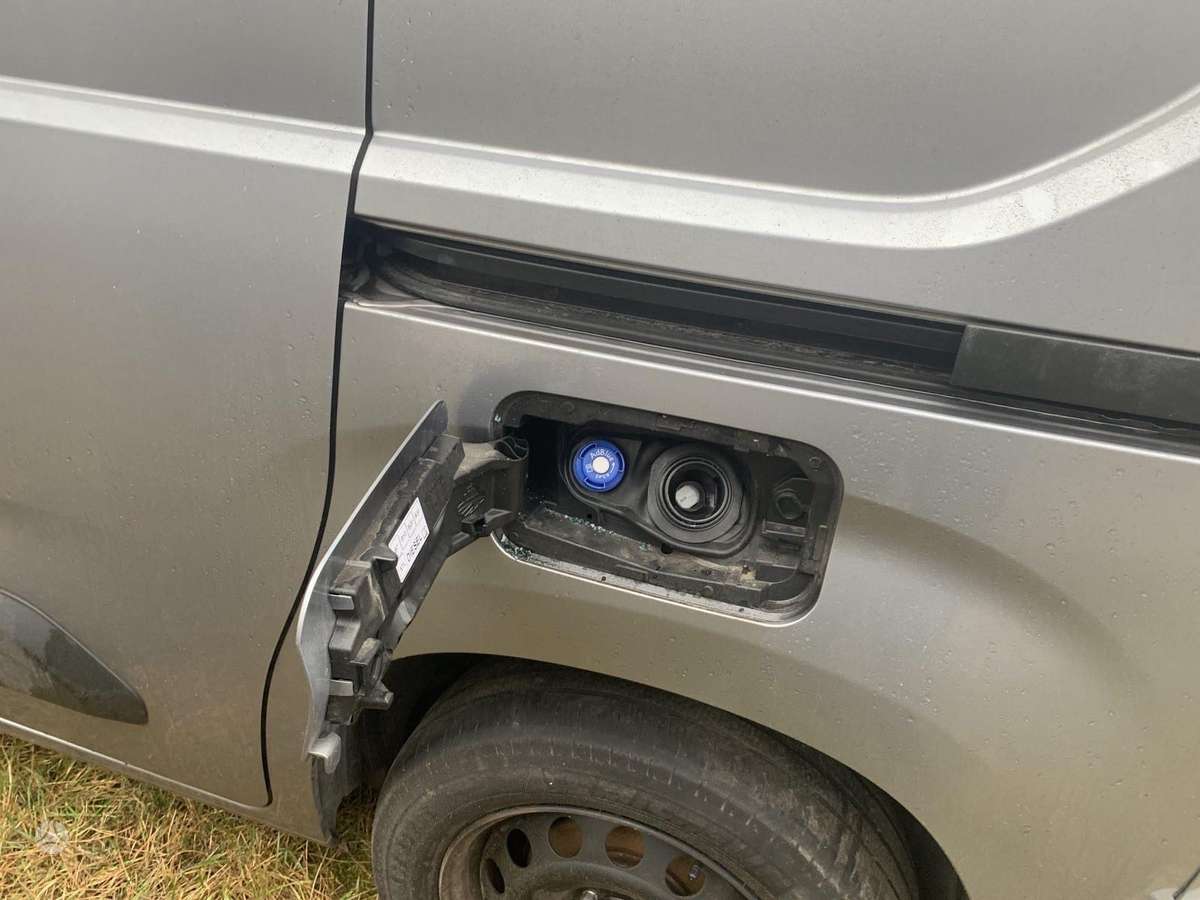 Opel Combo Dalimis variklio tipas d15dt dv5rd deze m0c