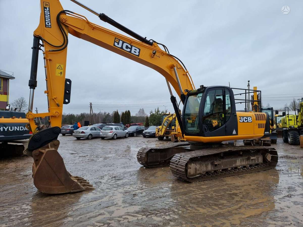 JCB JS220LC, ekskavatoriai
