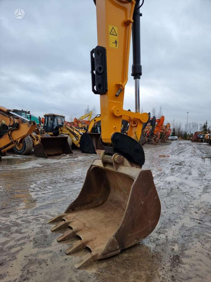 JCB JS220LC, экскаваторы