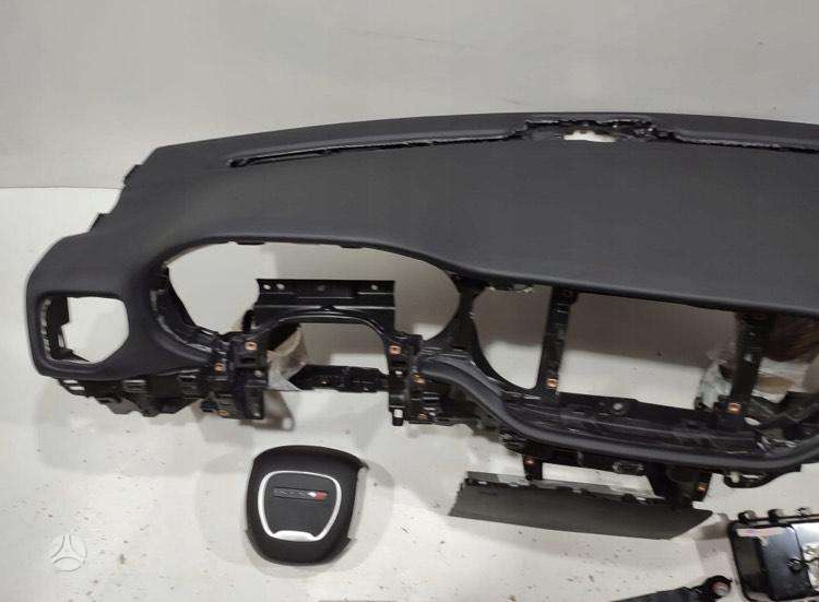 Dodge Durango panelė, oro pagalvės, saugos diržai
