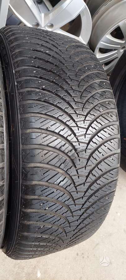 Falken, всесезонные 235/45 R18