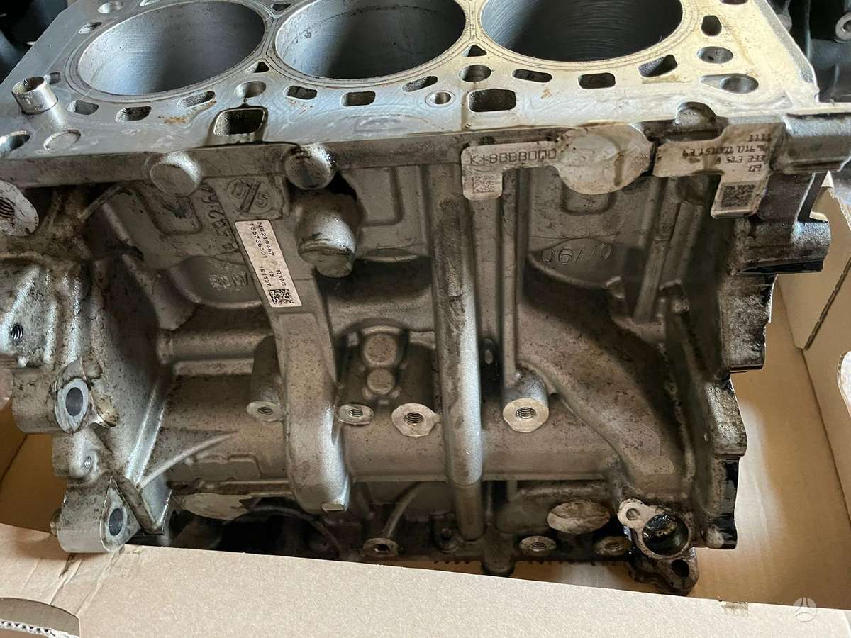 Mini Cooper, 8592649 b37c15a, engine block