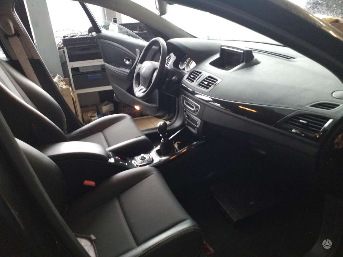 Renault Megane dalimis