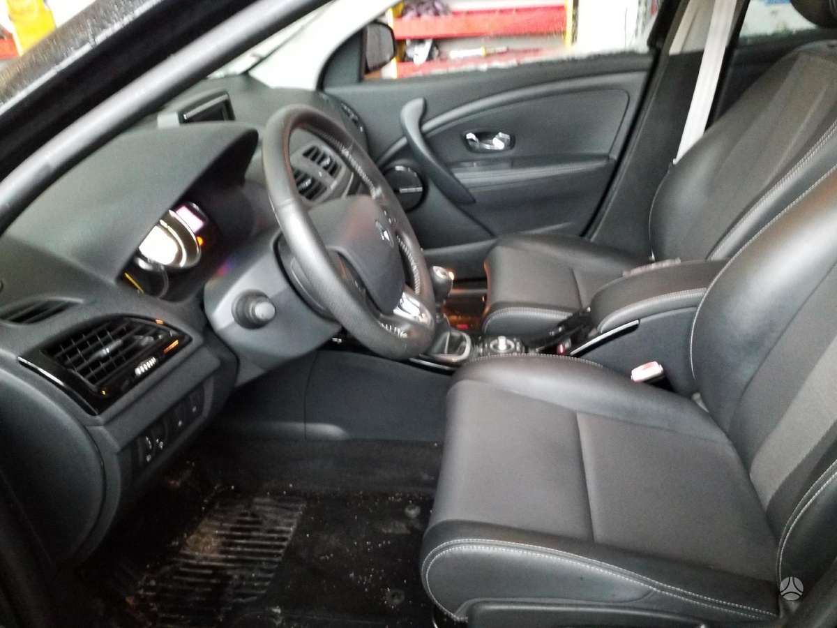 Renault Megane по частям