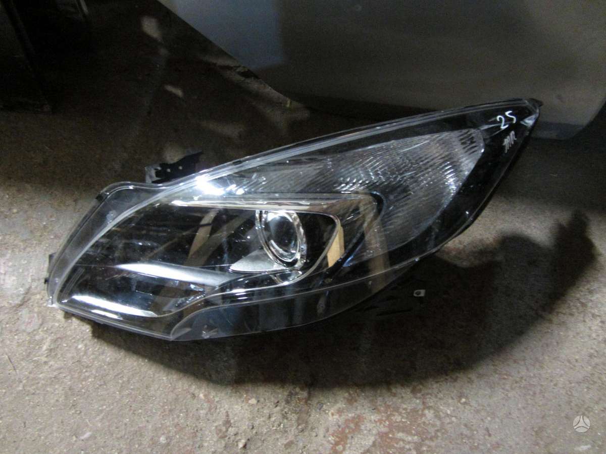 Opel Zafira Tourer kėbulo dalys