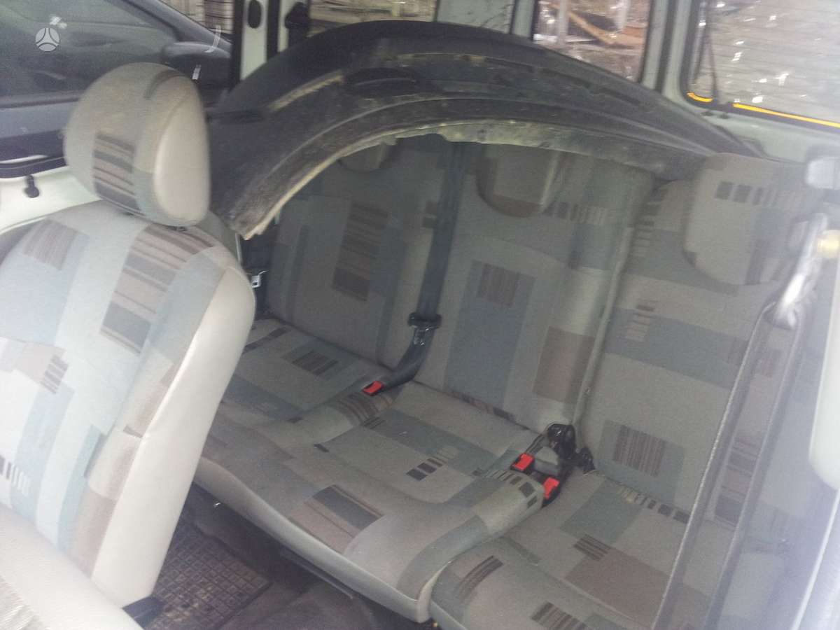 Renault Kangoo keleivinis