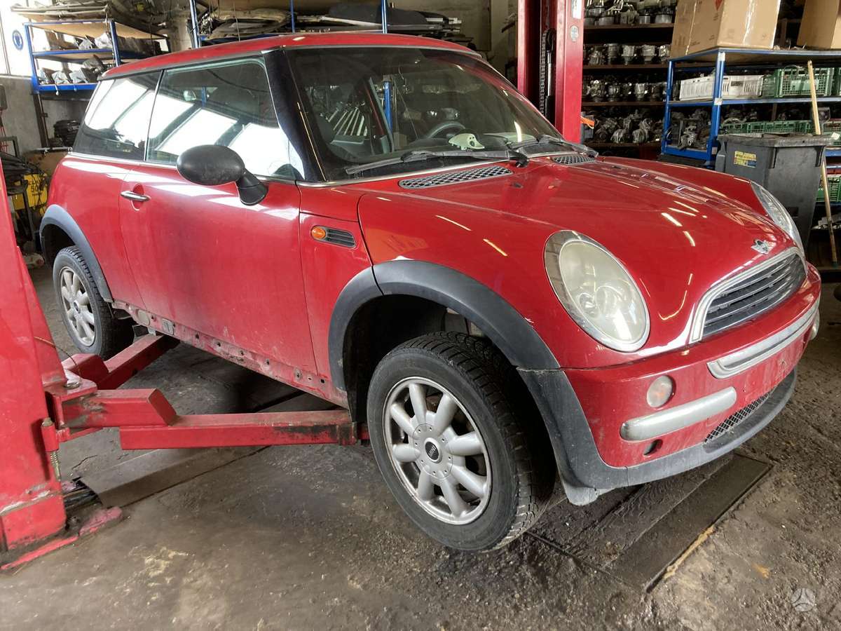 Mini Cooper dalimis