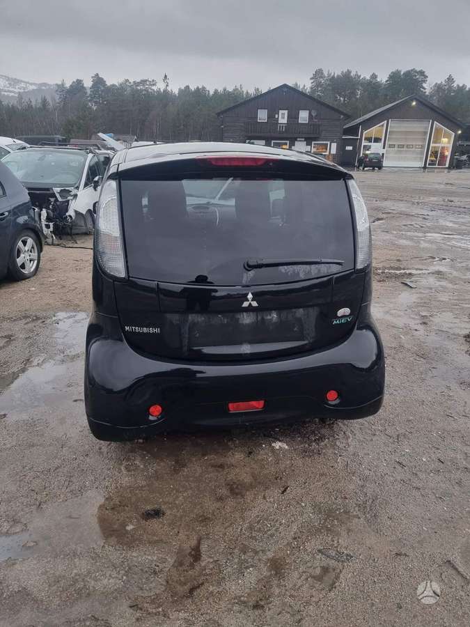 Mitsubishi MiEV по частям