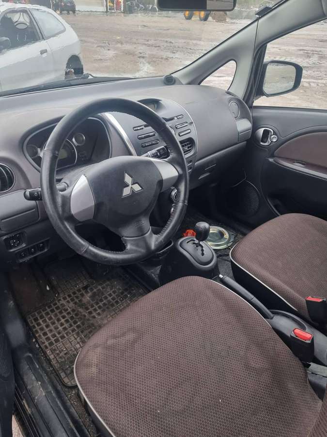 Mitsubishi MiEV по частям