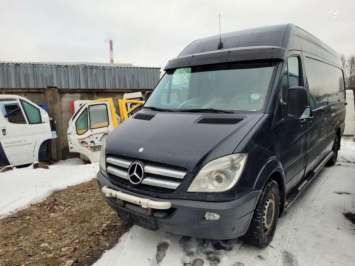 Mercedes-Benz Sprinter, preču