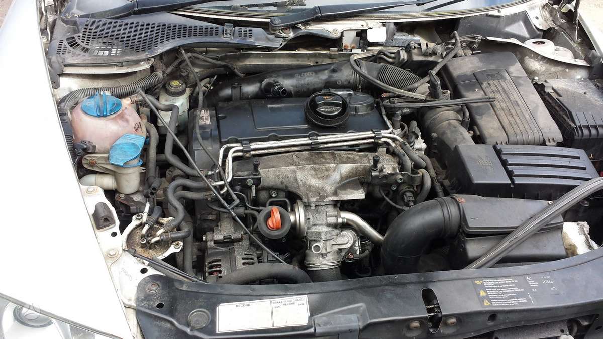 Skoda Octavia Masina dalimis