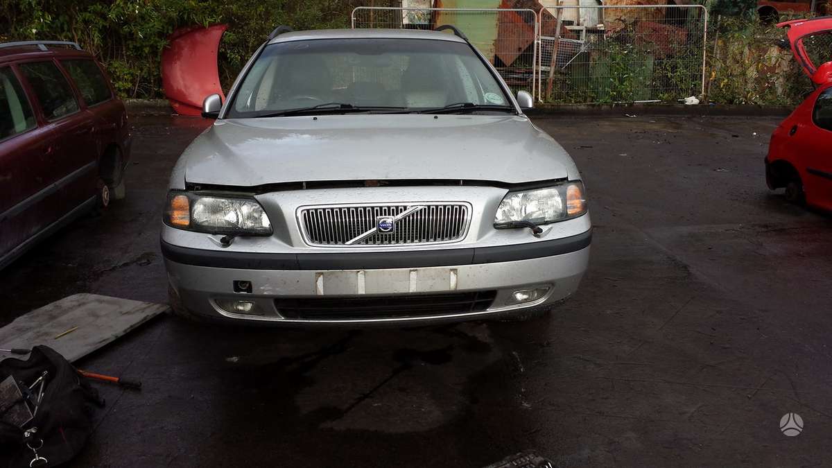 Volvo V70 dalimis