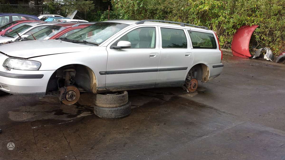 Volvo V70 по частям