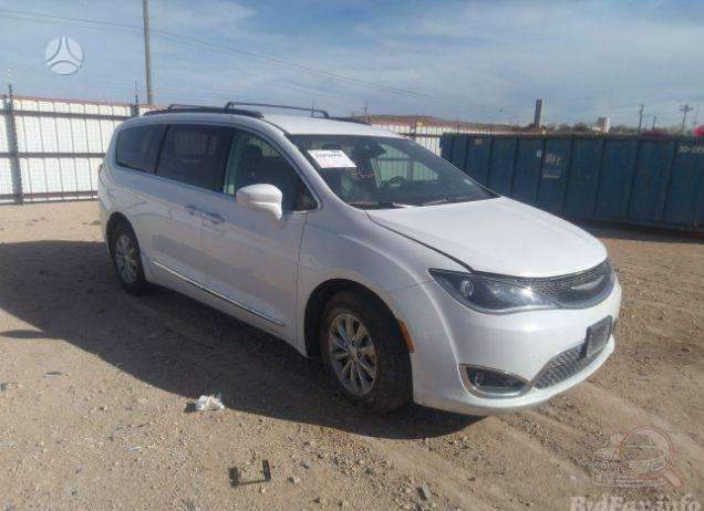 Chrysler Pacifica dalimis