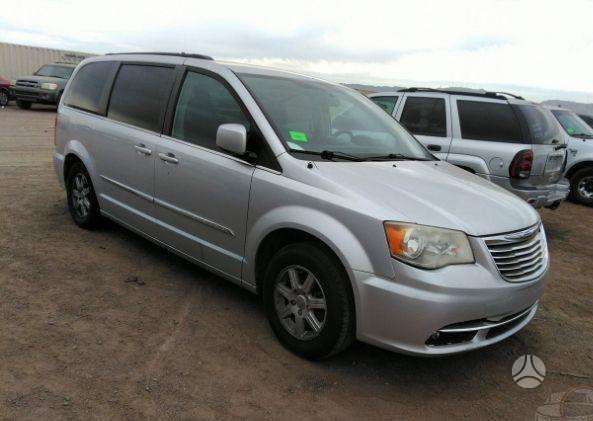 Chrysler Town & Country dalimis