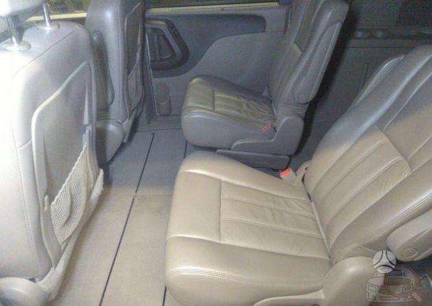 Chrysler Town & Country for parts