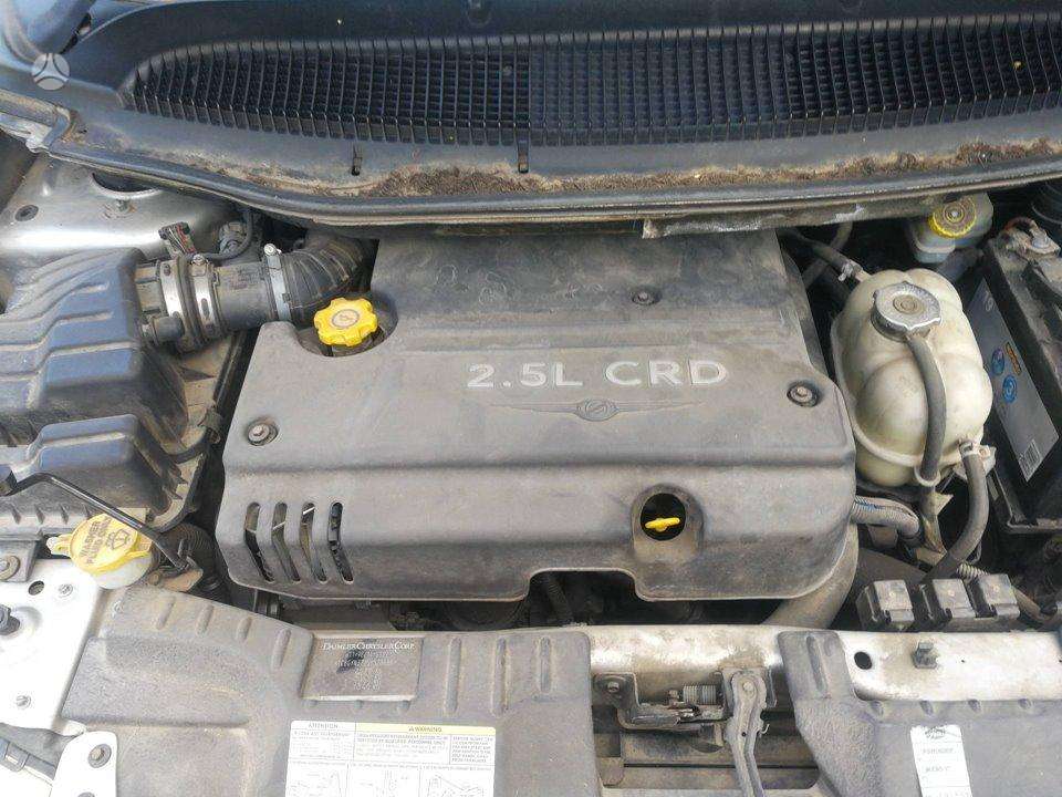 Chrysler Voyager по частям