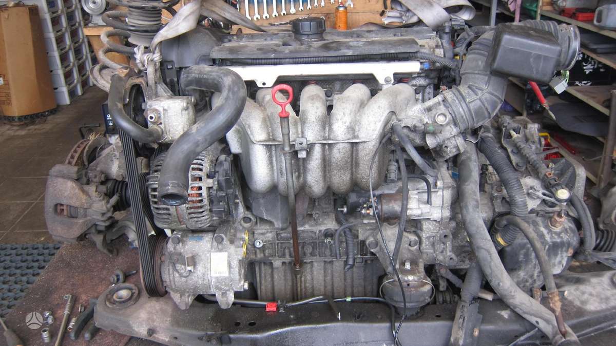 Volvo V70 Variklio kodas b5244s2
