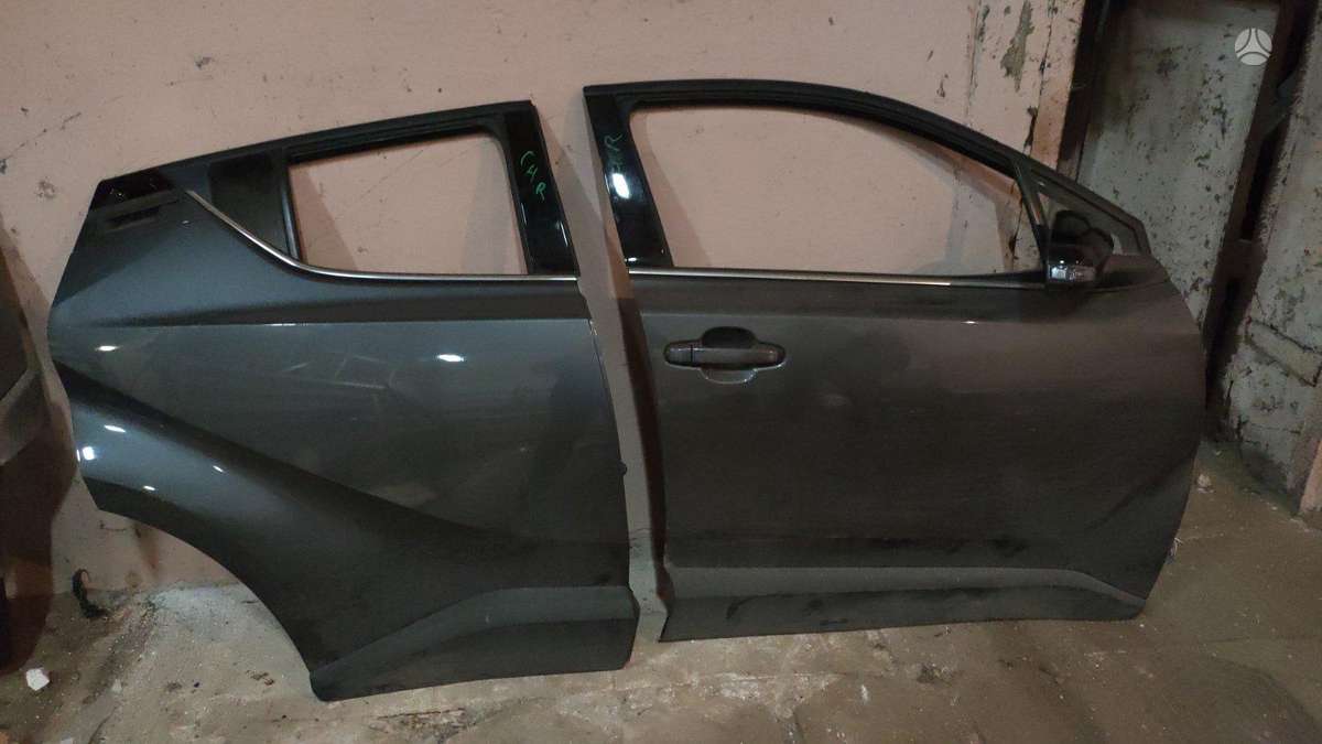 Toyota C-HR body parts