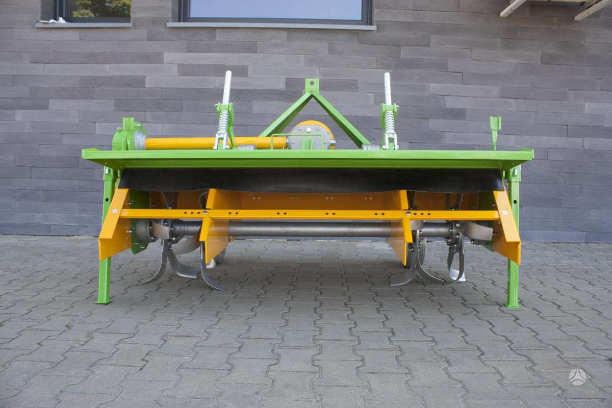 Bomet Freza, frēze
