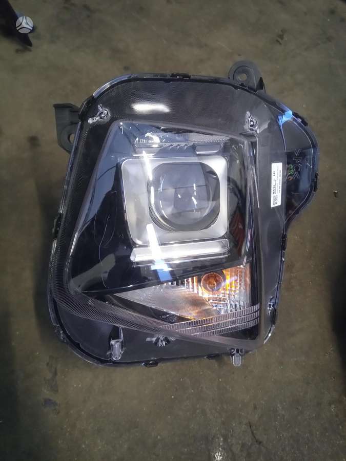 Hyundai Tucson lights, front grill