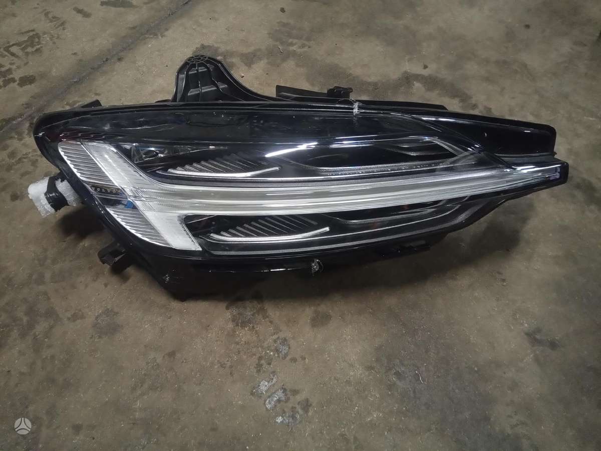 Volvo V60 dangtis (priekinis, galinis)