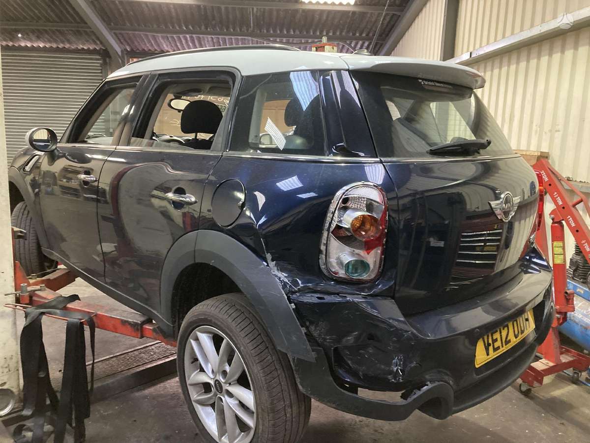 Mini Countryman по частям